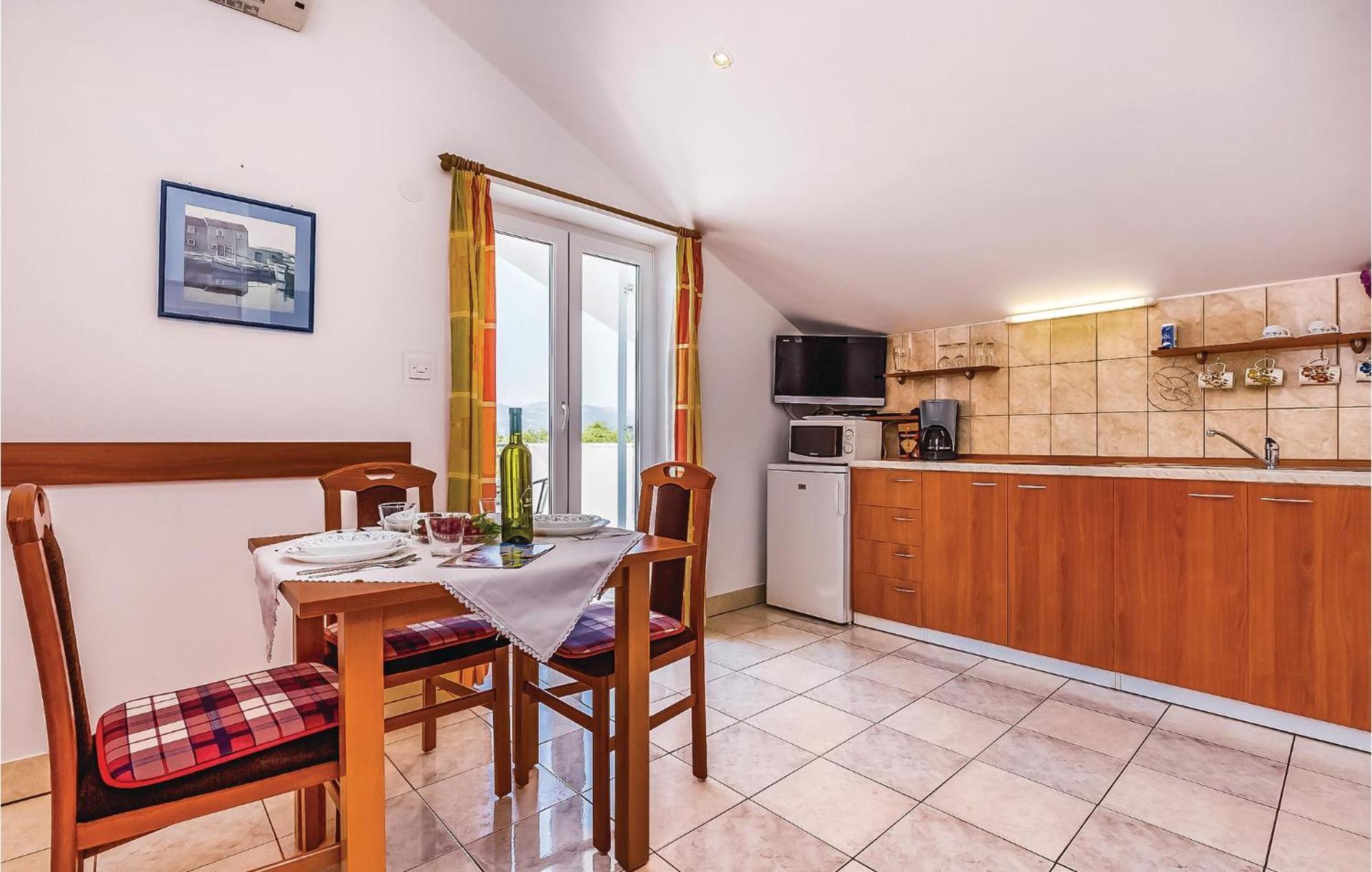 Brzac Lovely Apartment In Krk With Wifi מראה חיצוני תמונה