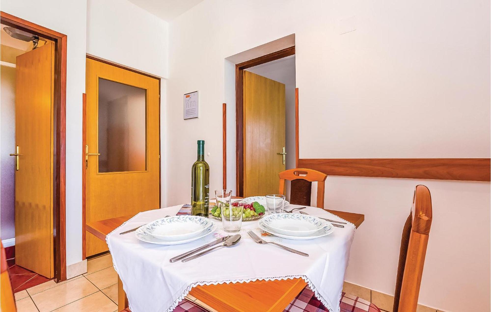 Brzac Lovely Apartment In Krk With Wifi מראה חיצוני תמונה