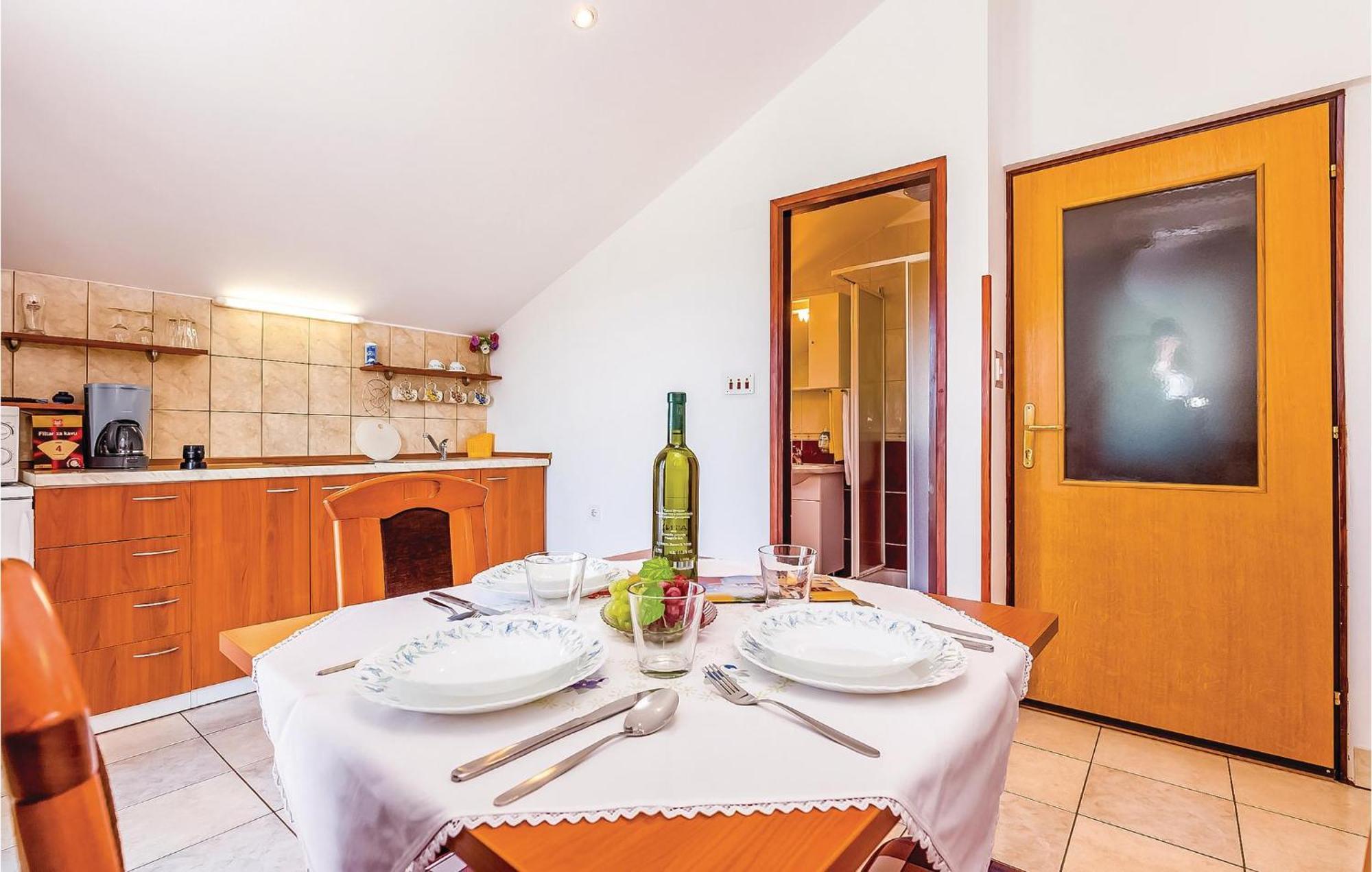 Brzac Lovely Apartment In Krk With Wifi מראה חיצוני תמונה