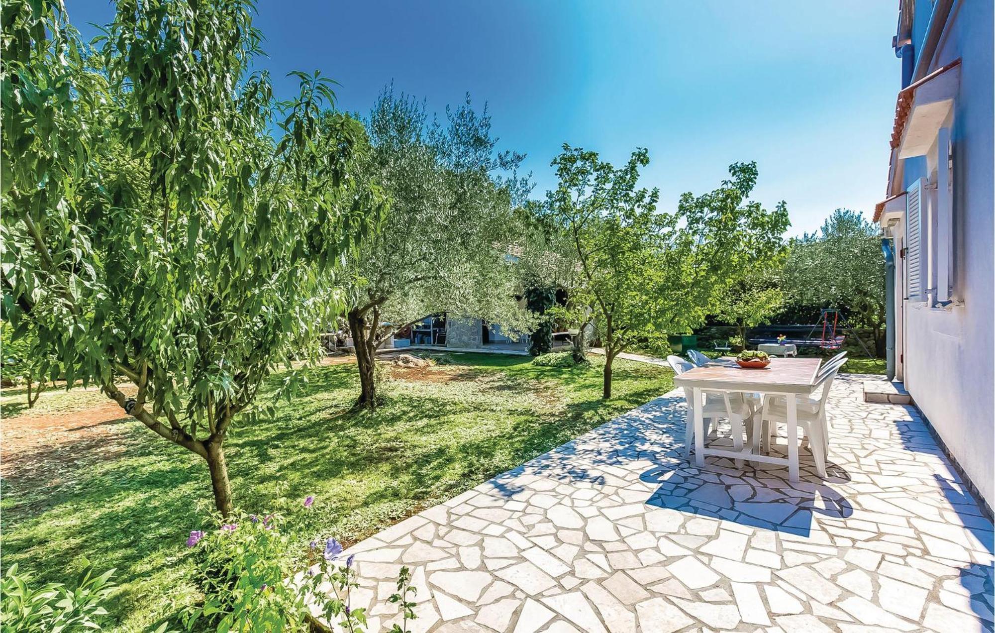 Brzac Lovely Apartment In Krk With Wifi מראה חיצוני תמונה