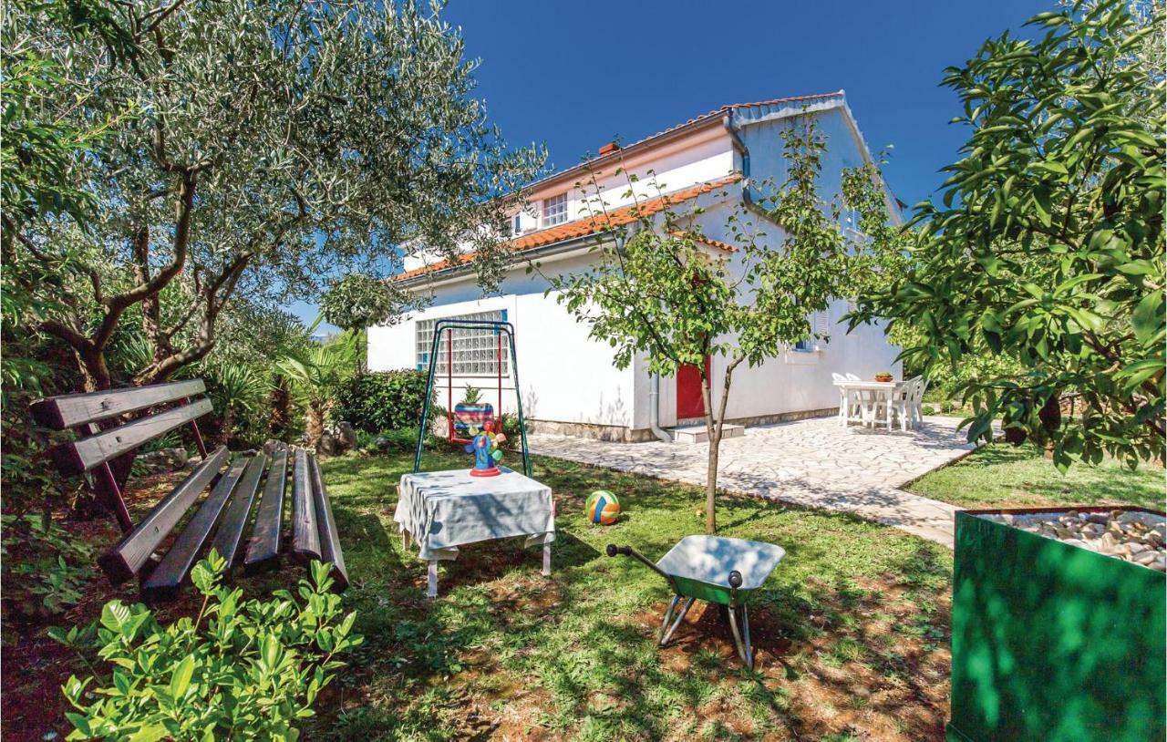 Brzac Lovely Apartment In Krk With Wifi מראה חיצוני תמונה